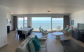 DIGUE MER APPARTEMENT PANORAMIQUE BLANKBERGE 3 chambres 6 personnes